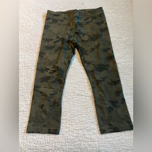Lululemon Camp Crop Legging